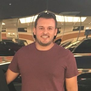 Meet your Posher, Jason